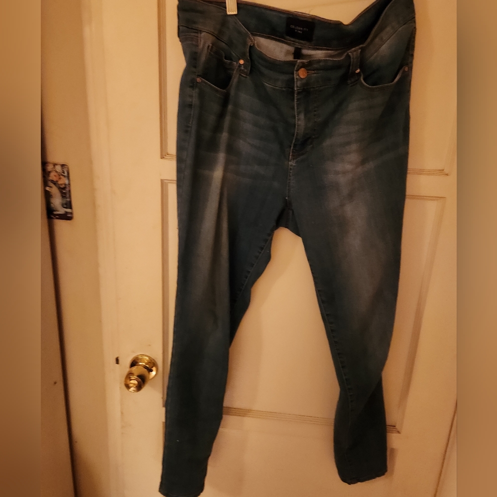 CELEBRITY PINK SKINNY JEANS SIZE 16